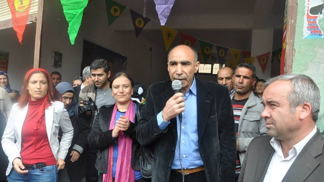 Viranşehir Belediye Eş Başkanı gözaltına alındı 